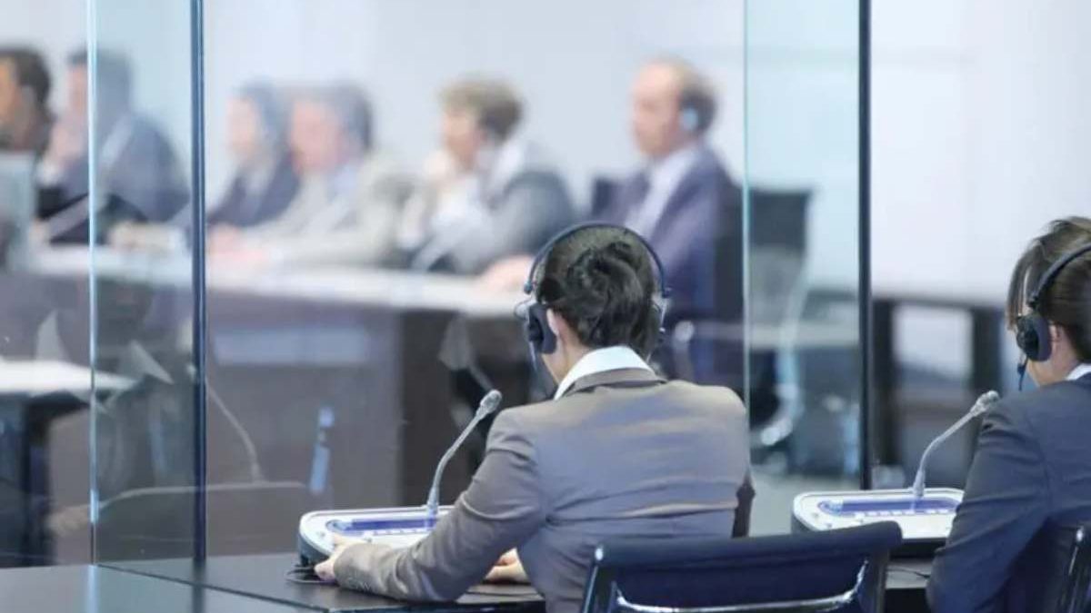 Video Translators in Corporate Training: Bridging Language Gaps in Multinational Teams